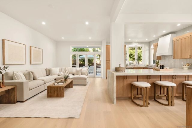 5342 Renaissance Ave, San Diego, CA 92122