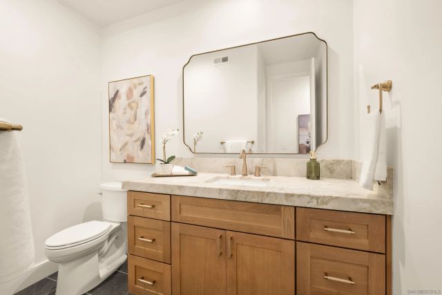 5342 Renaissance Ave, San Diego, CA 92122