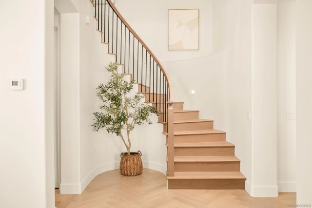 5342 Renaissance Ave, San Diego, CA 92122