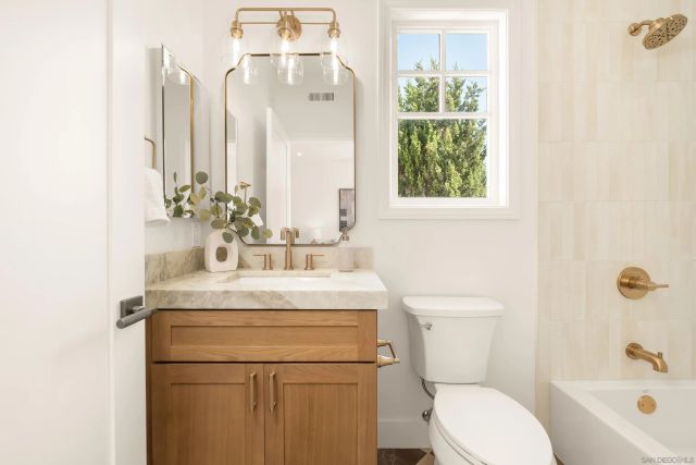 5342 Renaissance Ave, San Diego, CA 92122