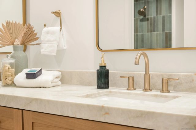 5342 Renaissance Ave, San Diego, CA 92122