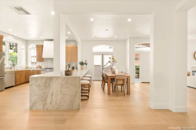 5342 Renaissance Ave, San Diego, CA 92122