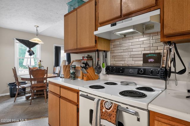 924 Glen Reilly Drive, Fayetteville, NC 28314