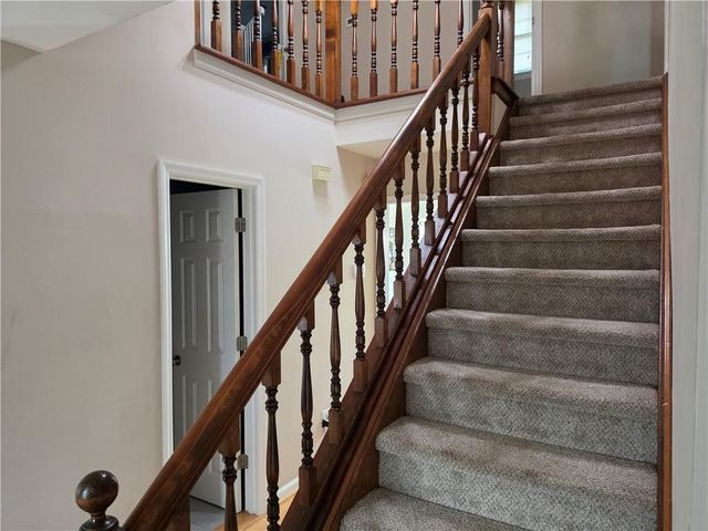 1186 Crestbrook Lane SW, Mableton, GA 30126