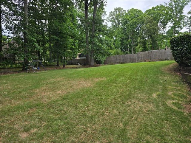 1186 Crestbrook Lane SW, Mableton, GA 30126