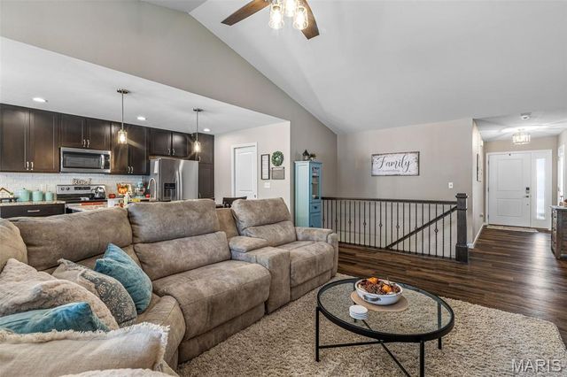 1133 Providence Way, Herculaneum, MO 63048