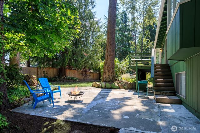 12822 NE 68th Street, Kirkland, WA 98033