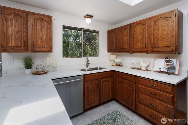12822 NE 68th Street, Kirkland, WA 98033