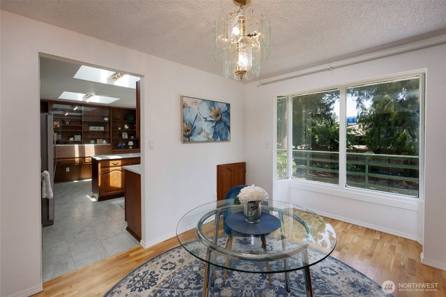 12822 NE 68th Street, Kirkland, WA 98033
