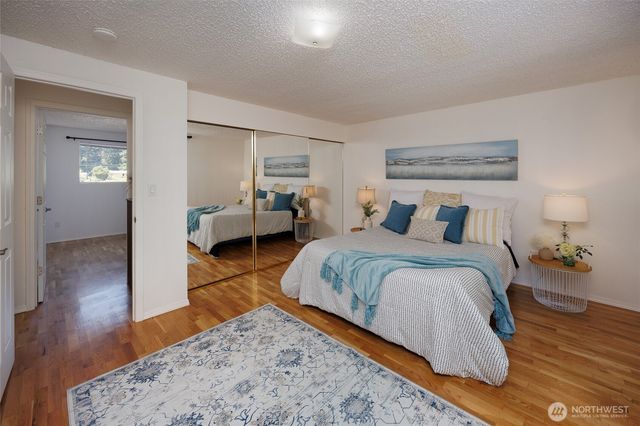 12822 NE 68th Street, Kirkland, WA 98033