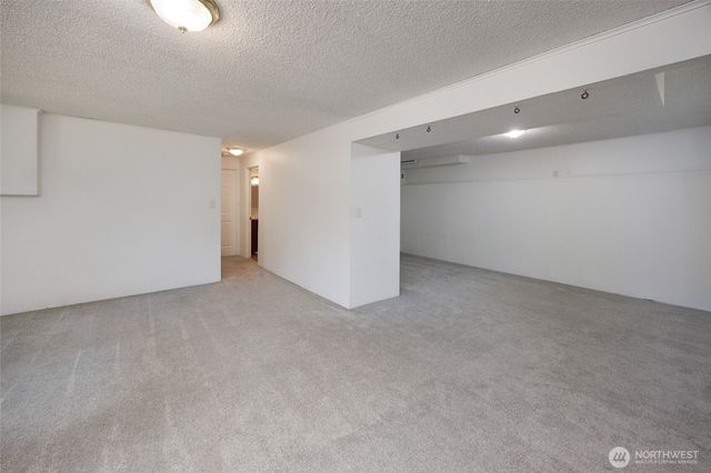 12822 NE 68th Street, Kirkland, WA 98033