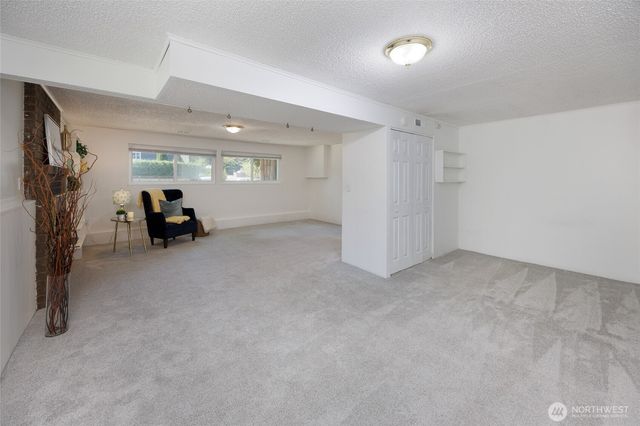 12822 NE 68th Street, Kirkland, WA 98033