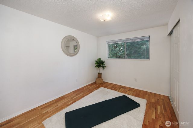 12822 NE 68th Street, Kirkland, WA 98033