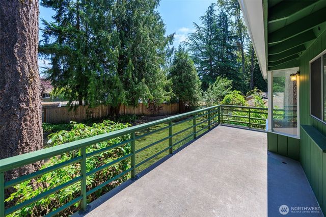 12822 NE 68th Street, Kirkland, WA 98033