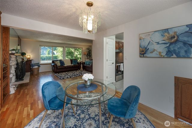 12822 NE 68th Street, Kirkland, WA 98033