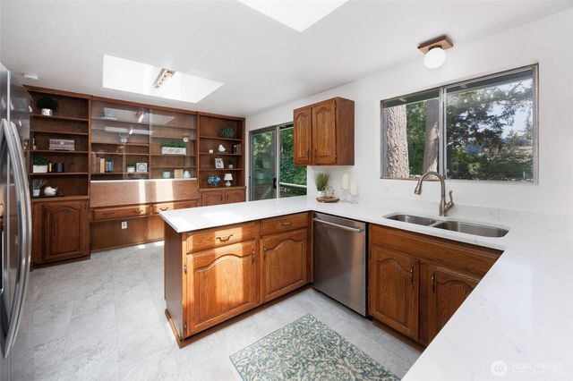 12822 NE 68th Street, Kirkland, WA 98033