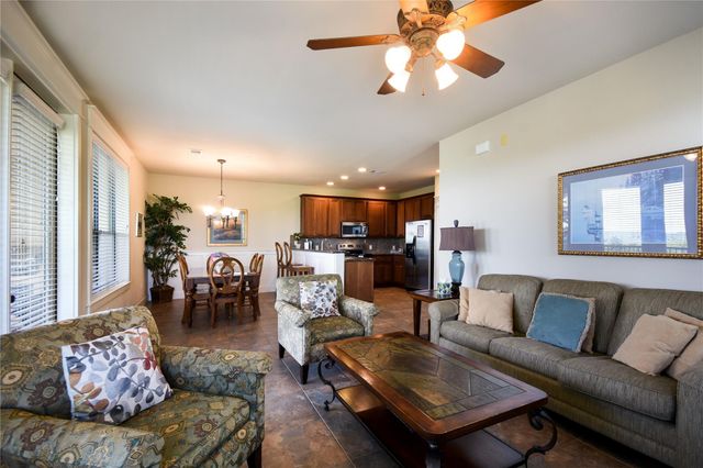 17800 Edgewood WAY 203, Jonestown, TX 78645