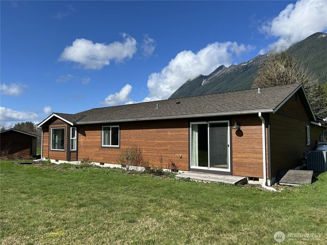 32011 371st Avenue NE, Arlington, WA 98223