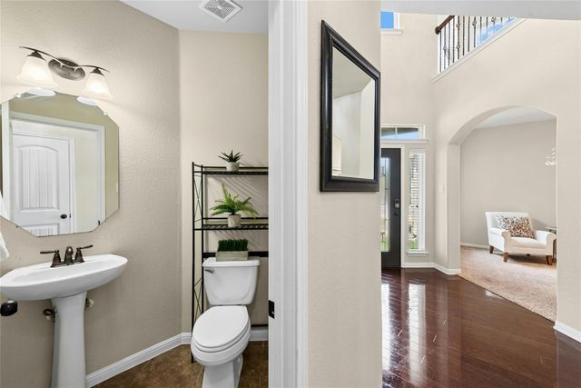 206 Paul Azinger DR, Round Rock, TX 78664