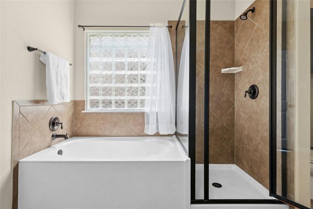 206 Paul Azinger DR, Round Rock, TX 78664