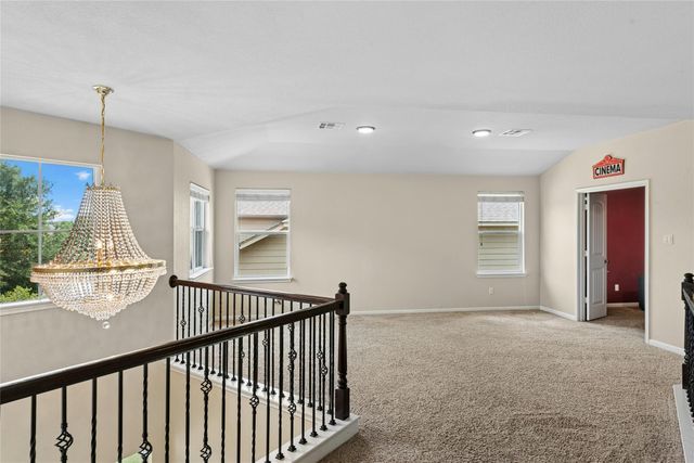 206 Paul Azinger DR, Round Rock, TX 78664