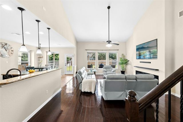 206 Paul Azinger DR, Round Rock, TX 78664
