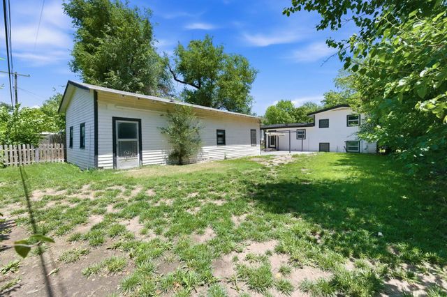1921 N Gow St, Wichita, KS 67203