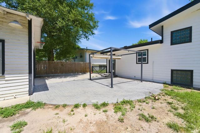 1921 N Gow St, Wichita, KS 67203