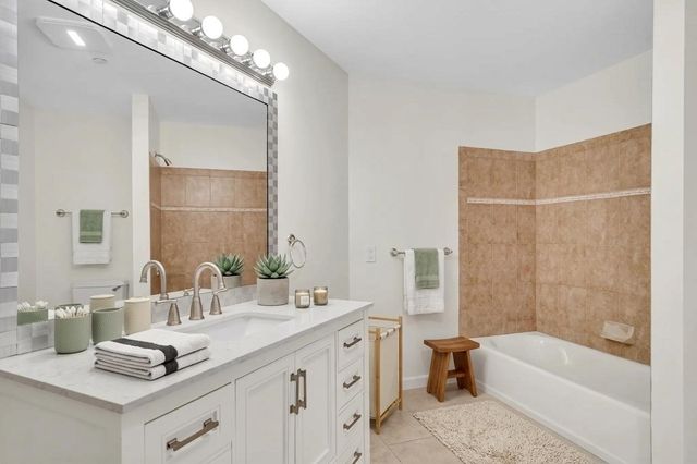 989 East Street 210, Dedham, MA 02026
