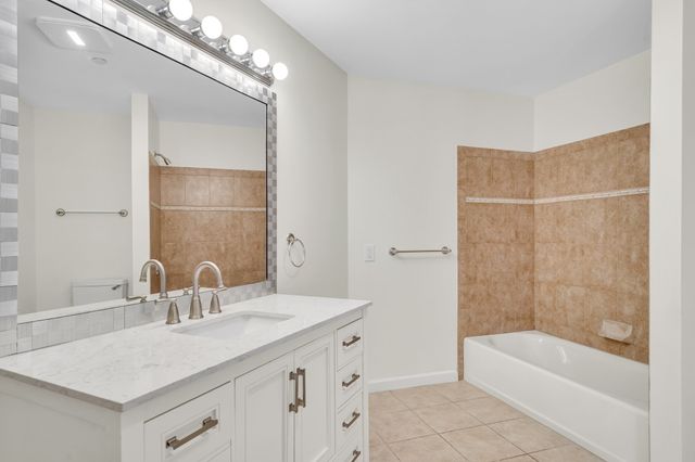 989 East Street 210, Dedham, MA 02026