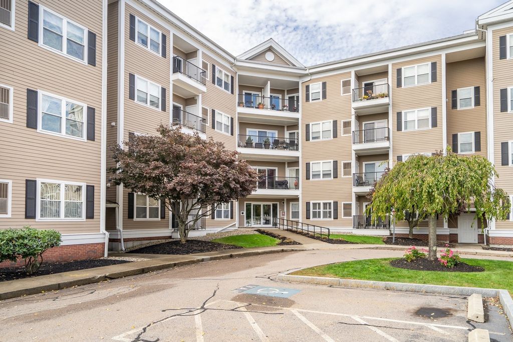 989 East Street 210, Dedham, MA 02026