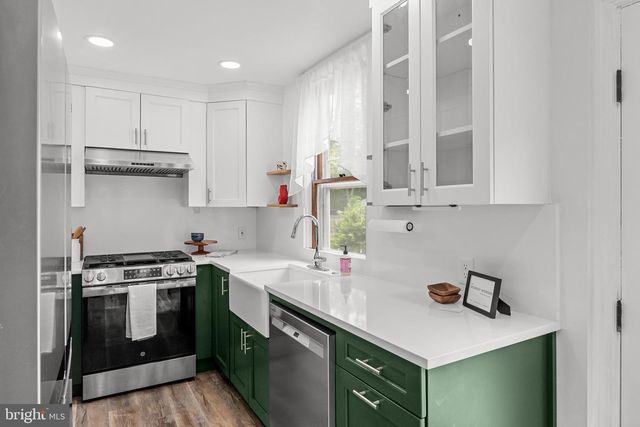 18 E MADISON AVE, Collingswood, NJ 08108