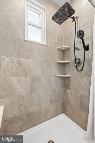 18 E MADISON AVE, Collingswood, NJ 08108