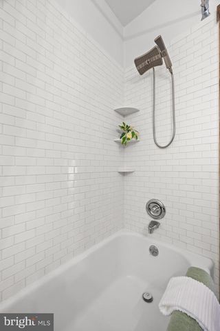 18 E MADISON AVE, Collingswood, NJ 08108