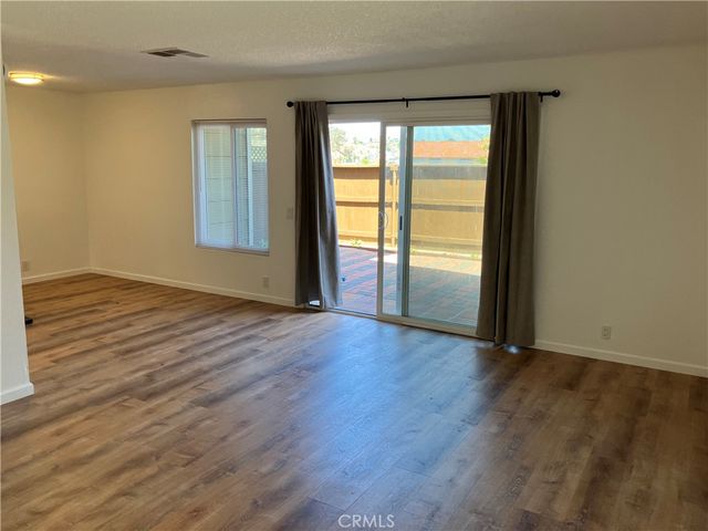 2366 Adirondack Row 6, San Diego, CA 92139