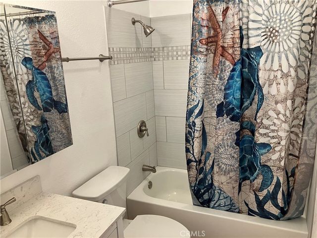 2366 Adirondack Row 6, San Diego, CA 92139