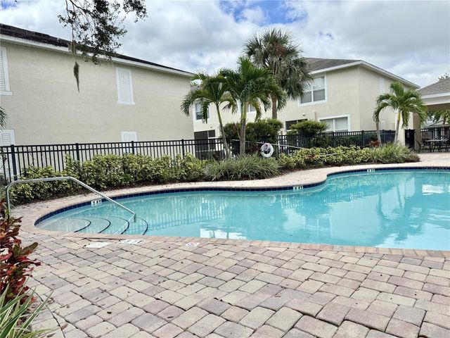 3506 HIGH HAMPTON CIRCLE, Tampa, FL 33610