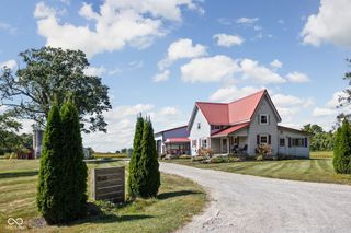 9565 S 250 E, Markleville, IN 46056