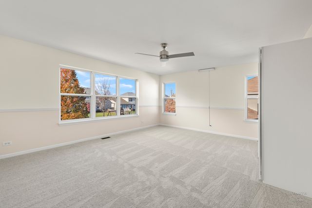 11561 Beacon Avenue, Huntley, IL 60142