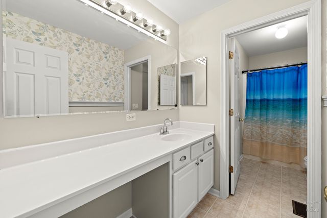 11561 Beacon Avenue, Huntley, IL 60142