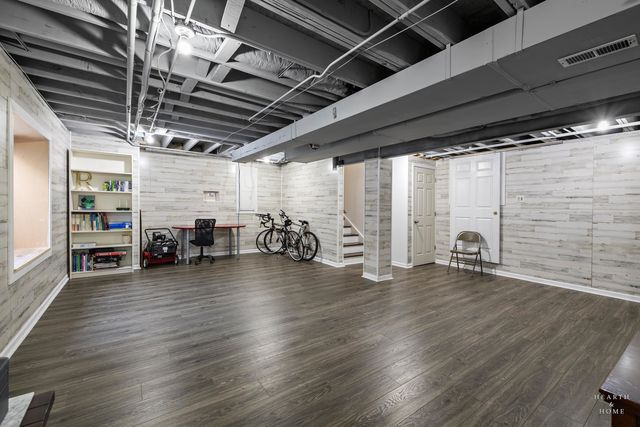 11561 Beacon Avenue, Huntley, IL 60142