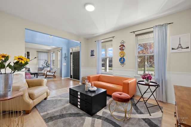 11561 Beacon Avenue, Huntley, IL 60142