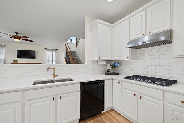 11561 Beacon Avenue, Huntley, IL 60142