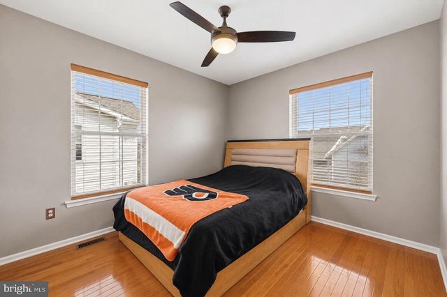 1007 MOORE RD, West Deptford, NJ 08086