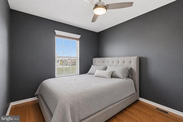 1007 MOORE RD, West Deptford, NJ 08086