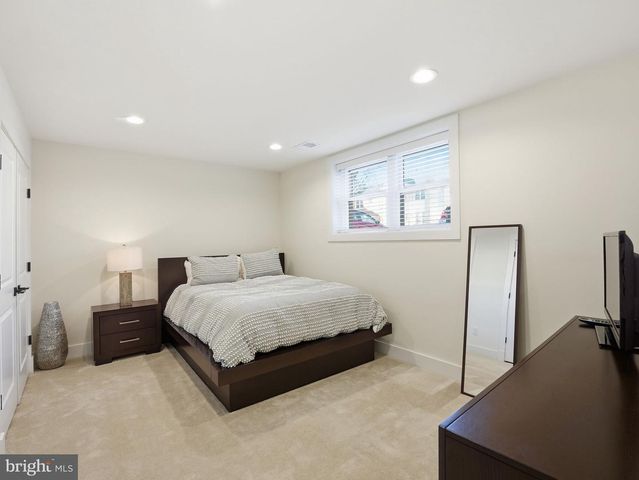 8503 JEFFERSONIAN CT, Vienna, VA 22182