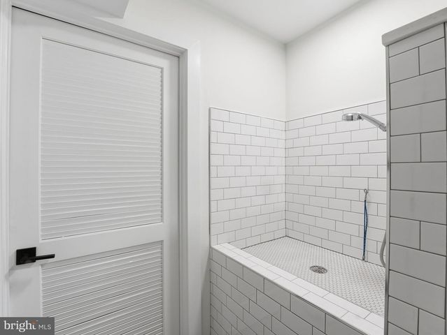 8503 JEFFERSONIAN CT, Vienna, VA 22182