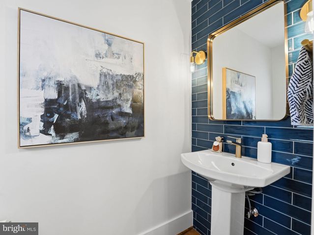 8503 JEFFERSONIAN CT, Vienna, VA 22182