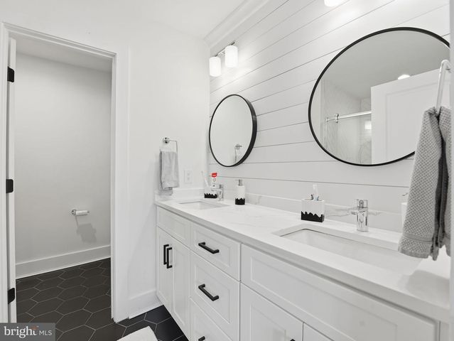 8503 JEFFERSONIAN CT, Vienna, VA 22182