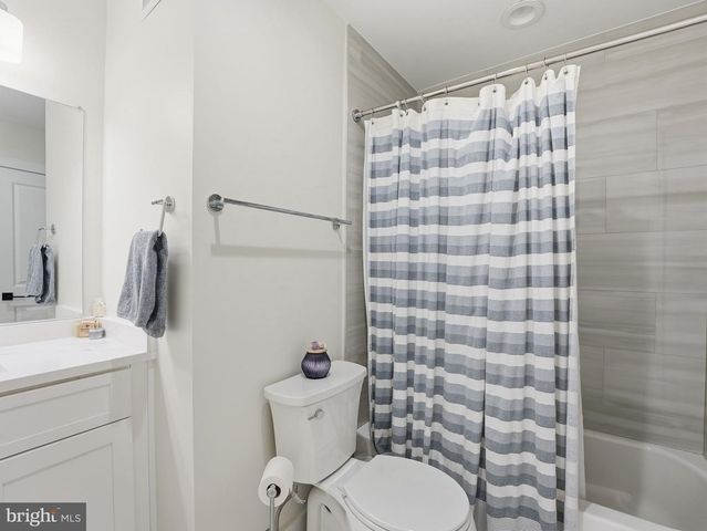 8503 JEFFERSONIAN CT, Vienna, VA 22182